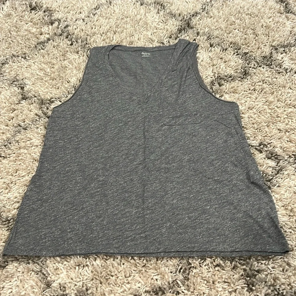 🆕Madewell-Whisper Cotton V-Neck with Pocket Tank - Picture 4 of 5